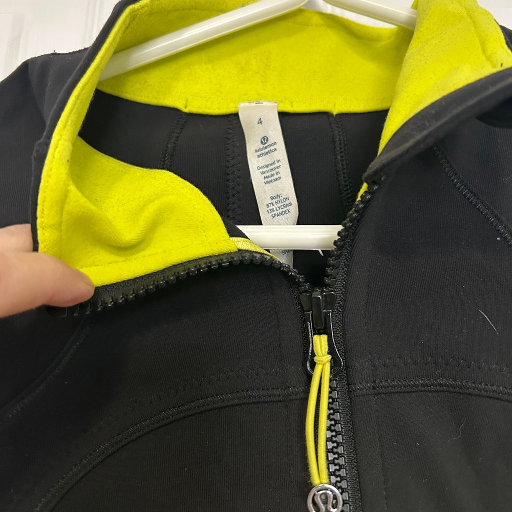 Lululemon Forme Jacket *Cuffins - Picture 7 of 9